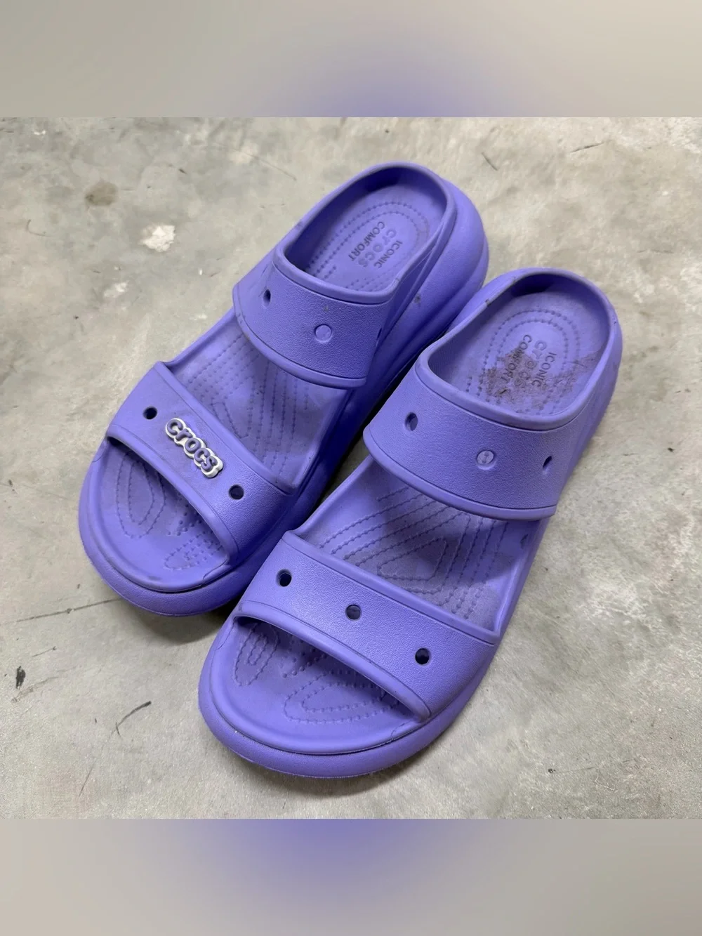Crocs Classic Crush Lavender Platform Sandals Unisex Size  display picture 2